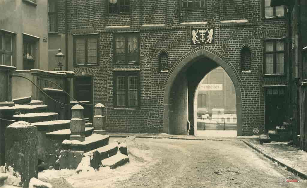 Mariacka Gate and Mariacka Street